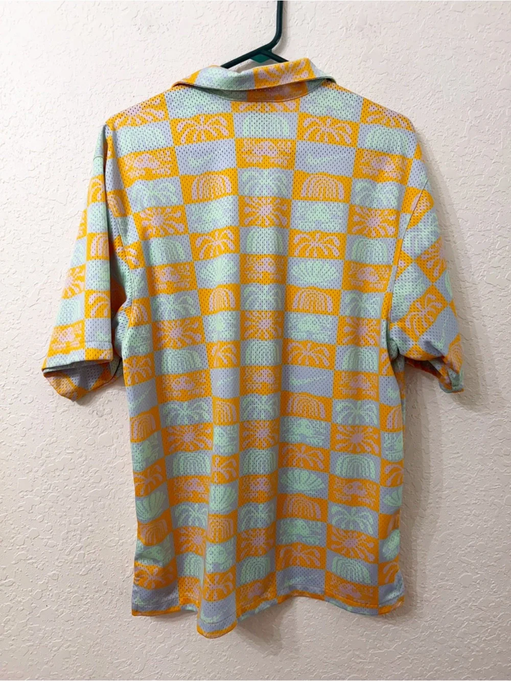 Nike Sportswear Mesh Cruise Vacation Button Up Shirt - M